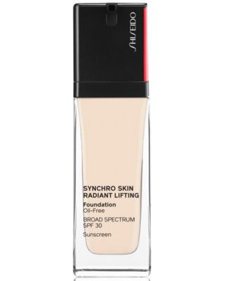 Shiseido - Synchro Skin Radiant Lifting Foundation, 30 ml